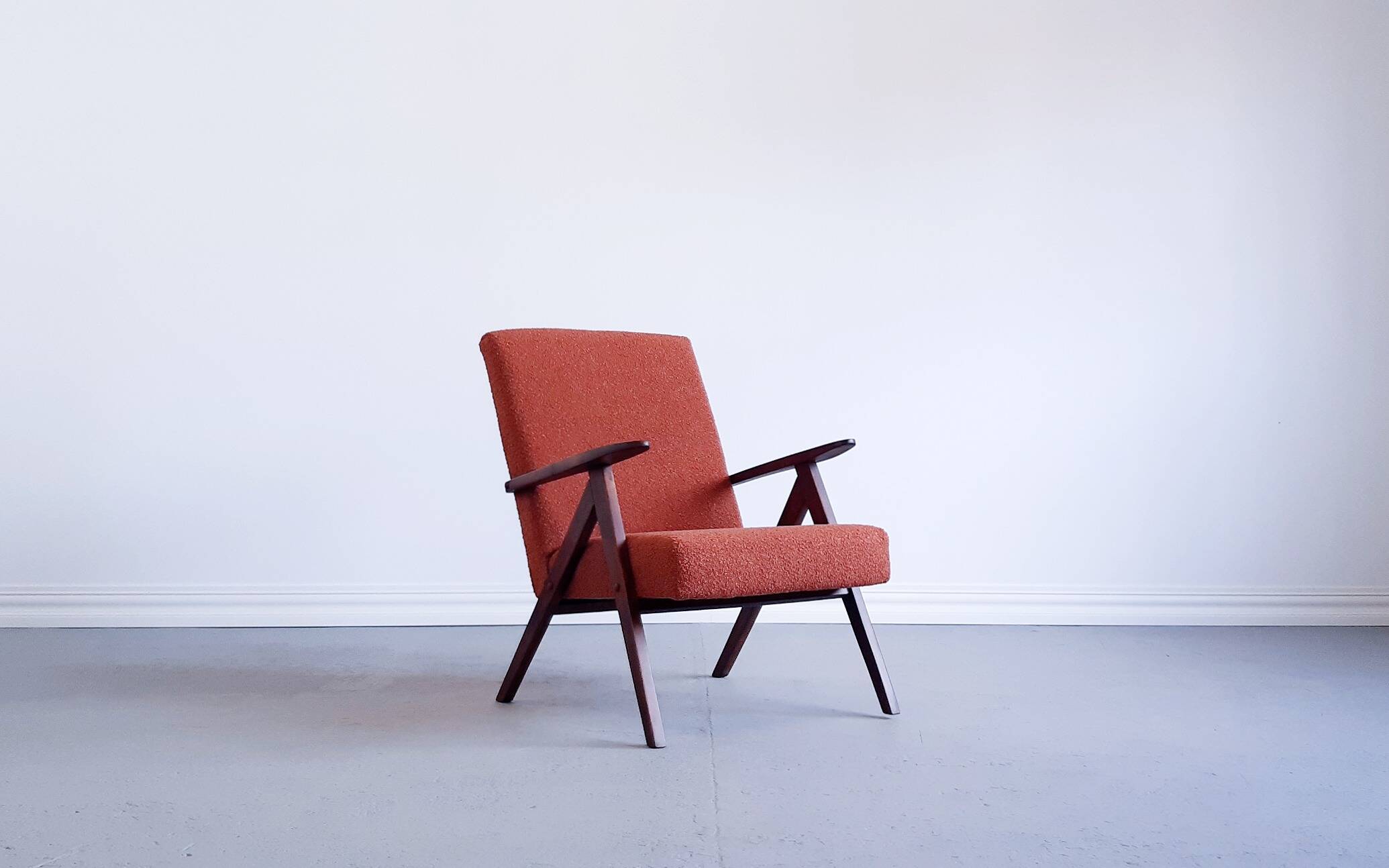 Mid Century Easy Chair Model B 310 Var in Rusty Brown Boucle