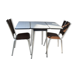 Table en formica et 2