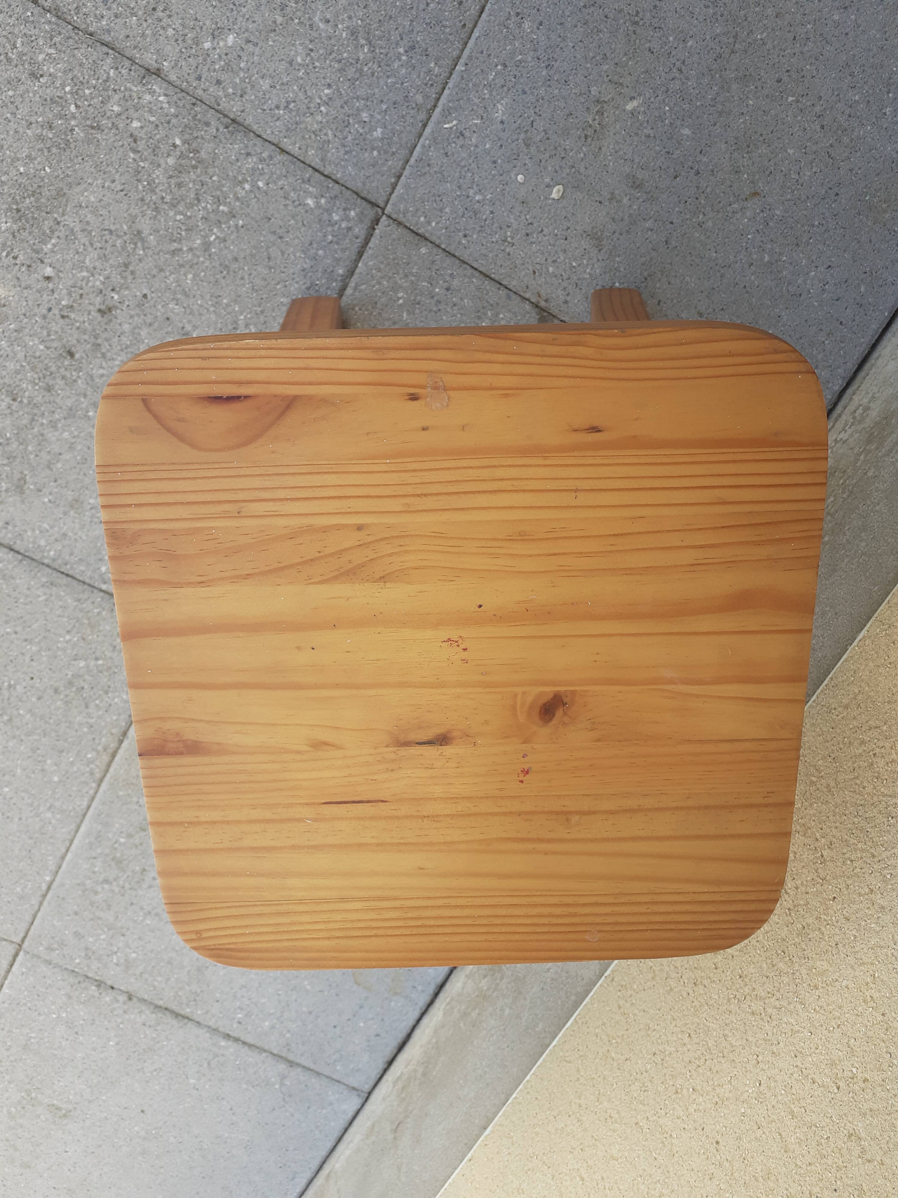 Pine stool