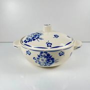 Half-porcelain soup tureen from Badonviller, blue flower pattern, early 20th century.