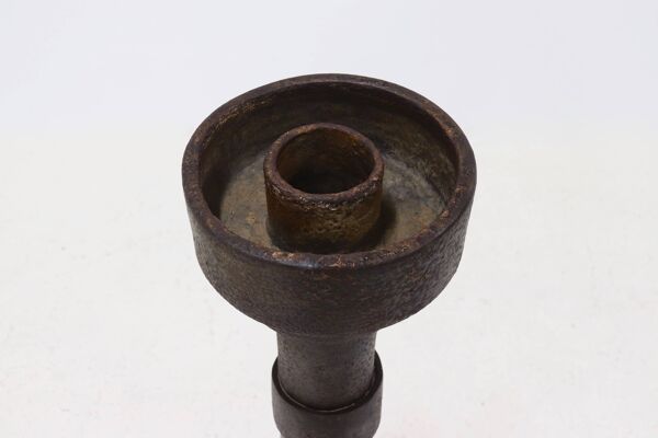 Objet cylindrique en grès brutaliste signé Studio Pottery années 1960