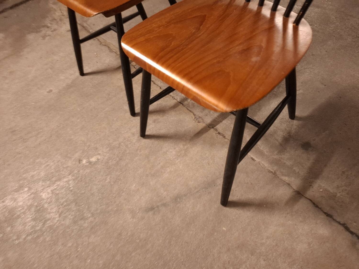 2 chaises Scandinaves , Sven Éric Fryklund