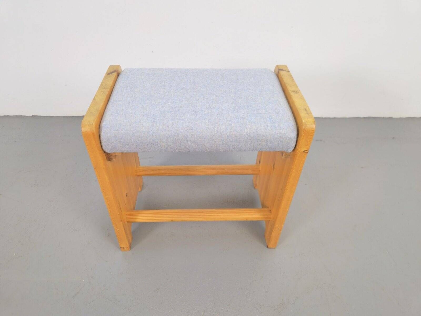 Mid-Century Scandinavian Pine Stool in the style of Charlotte Perriand, Denmark, 1960s