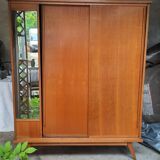 Armoire vintage