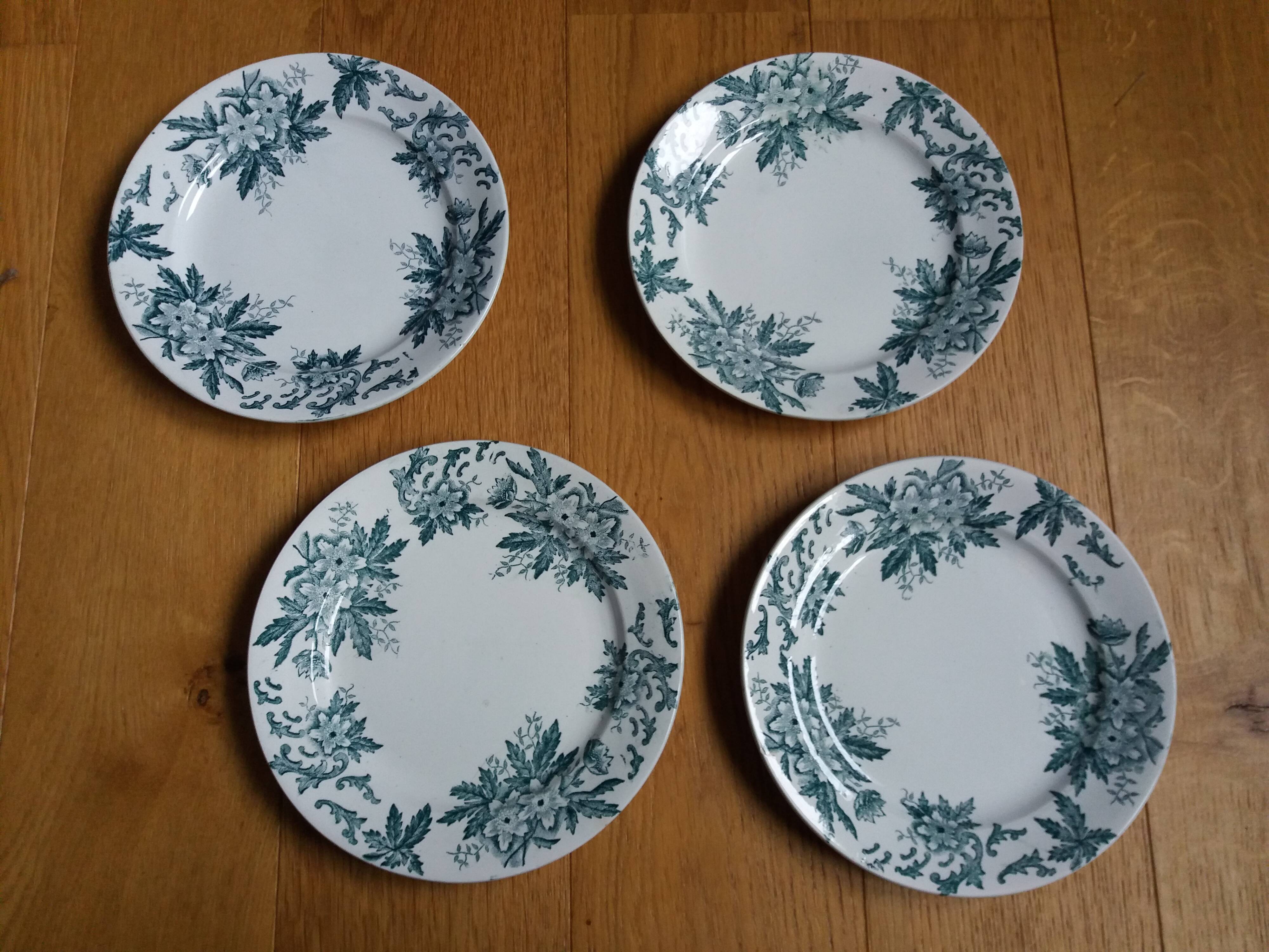 Assiettes Terre de fer Saint Amand décor Anémone