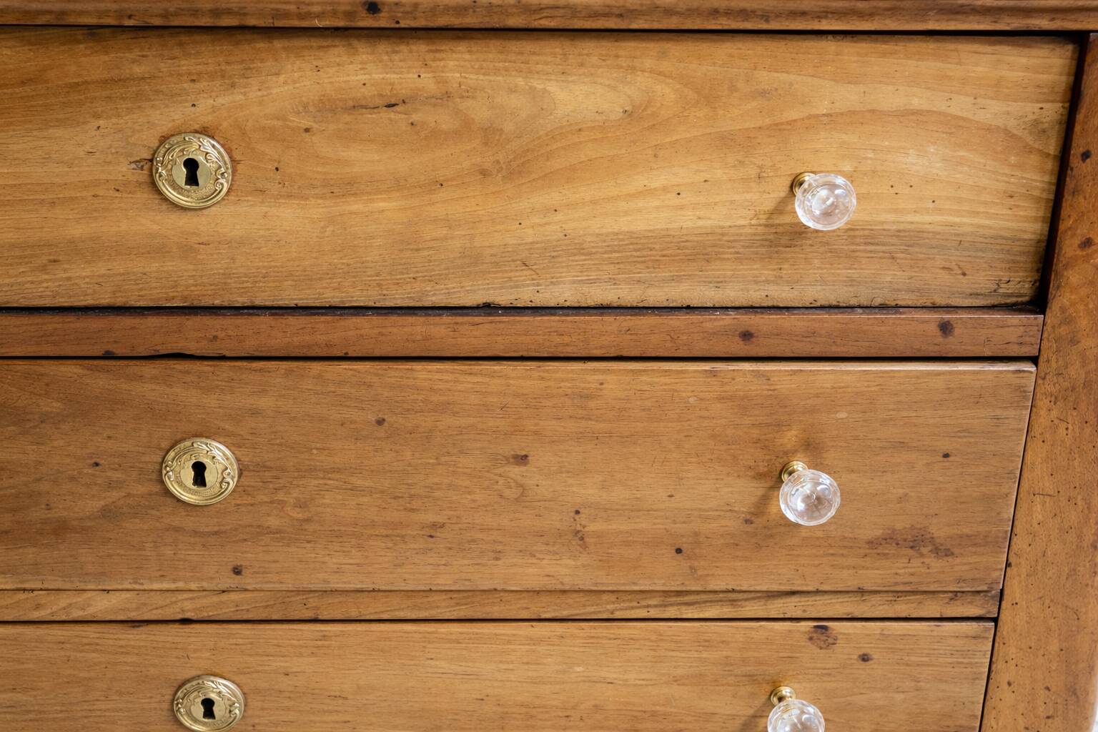 Antique walnut chest of drawers – 19th century (Louis-Philippe style)