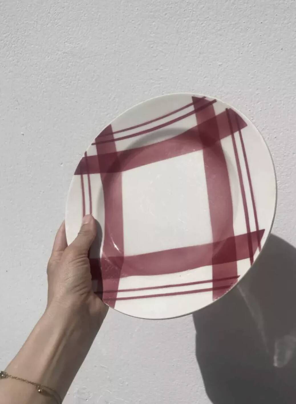 7 ironstone plates Moulin des loups tiles