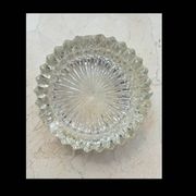 Cendrier en verre taillé des années 1960