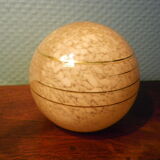 Table lamp with pendulum