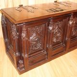 Neo-Gothic chest XIXth