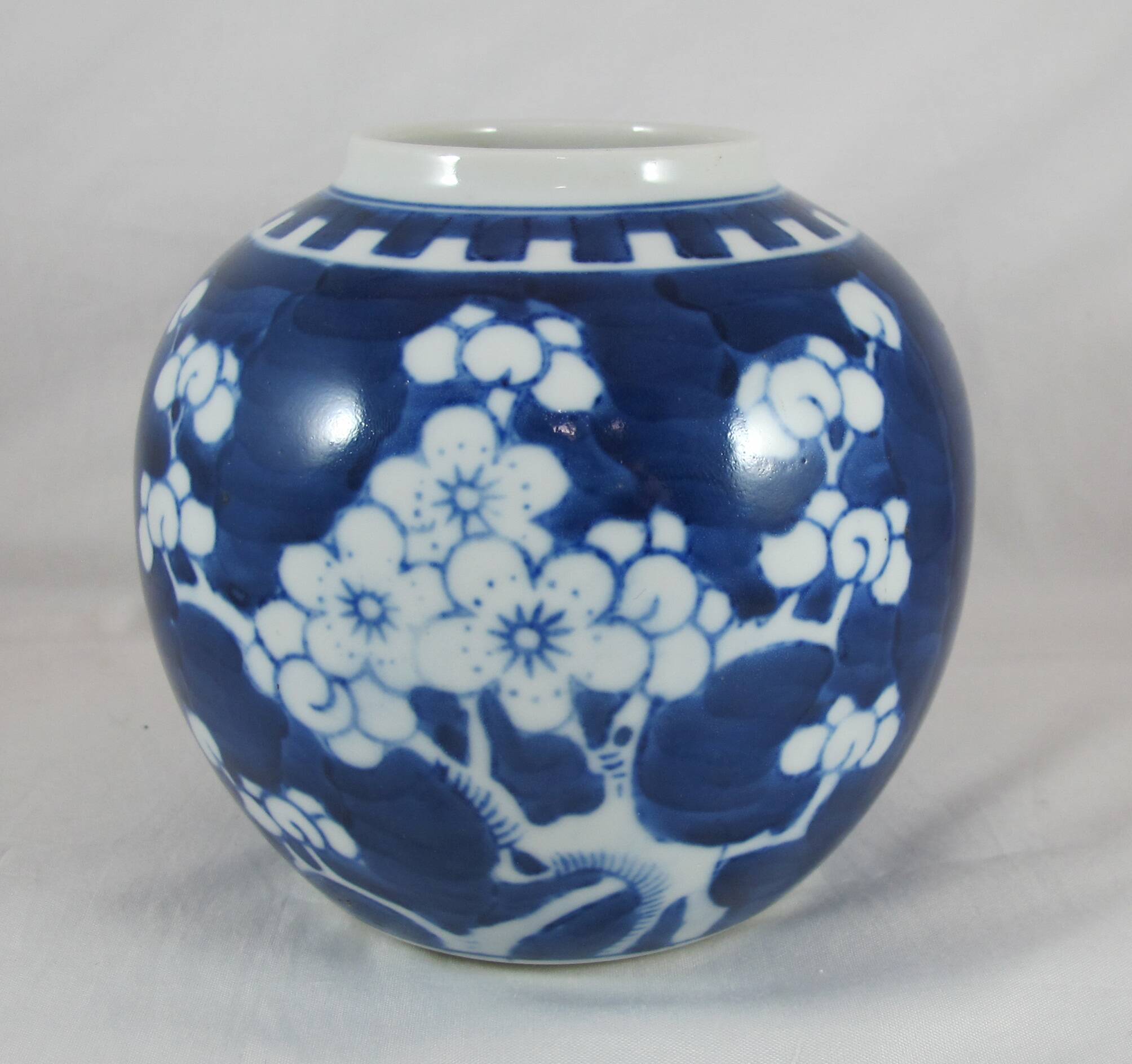 Petit pot en porcelaine bleu blanc Chinois Chine