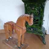 Cheval en bois ancien