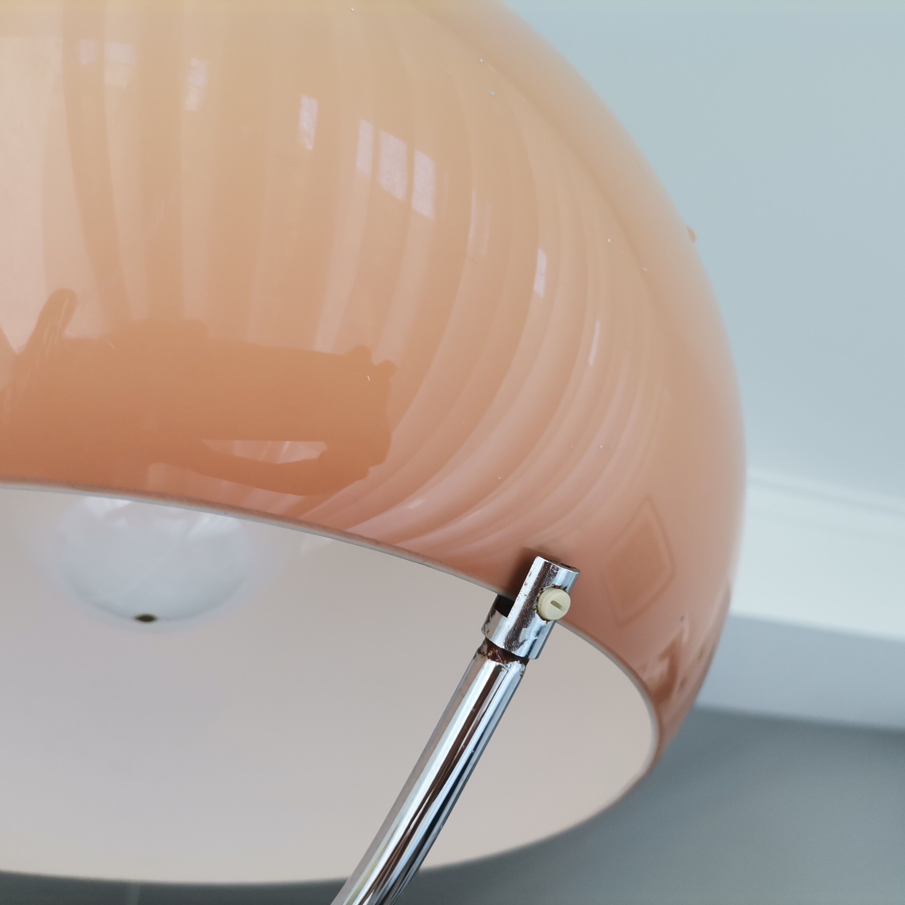 Italian 1970s Meblo pull down lamp by Massoni for Guzzini