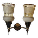 Vintage 50s wall light, 2 light arms, metal, brass and opaque glass tulip