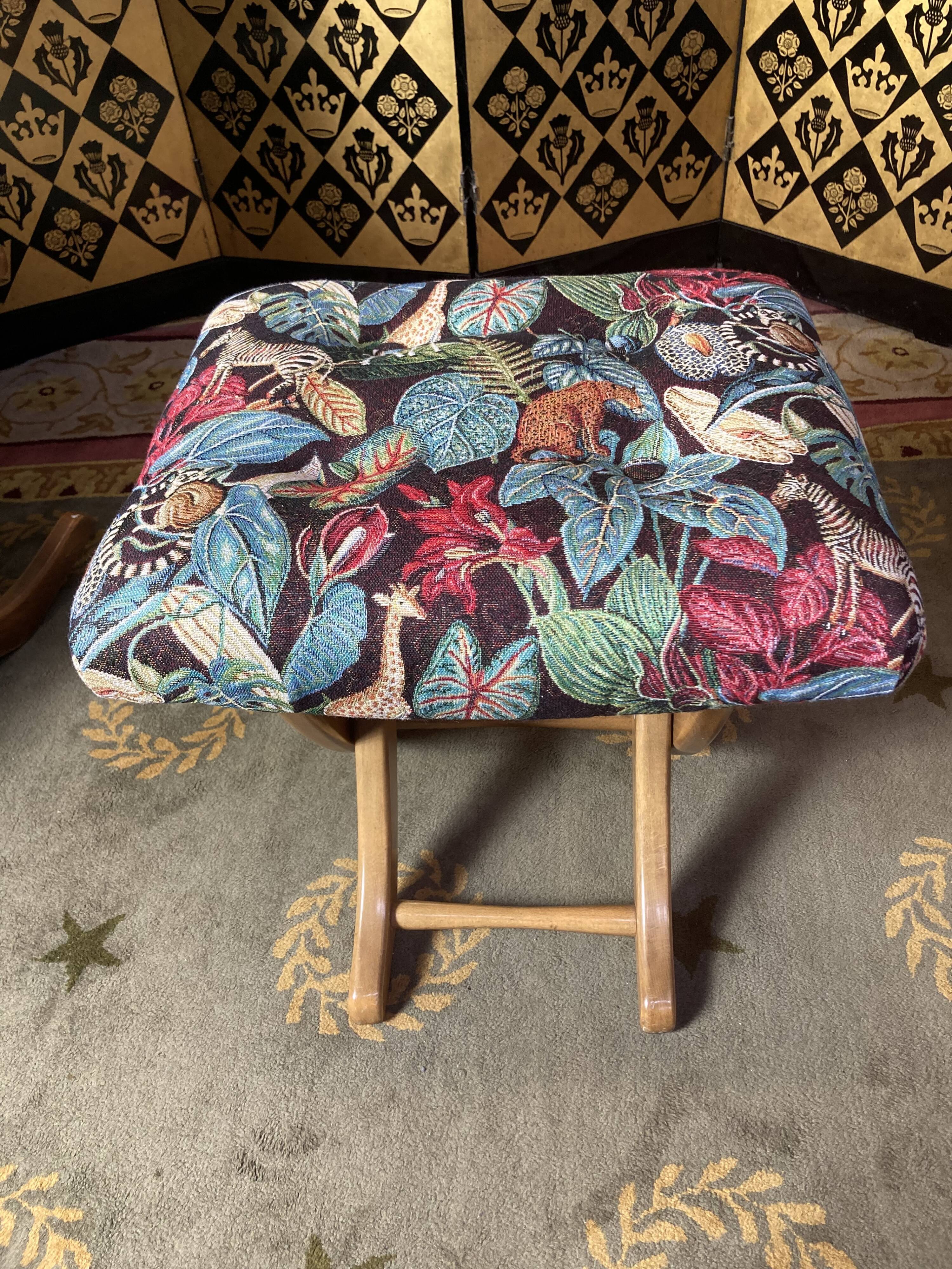 Pair of poly comfort armchairs and 1 footrest