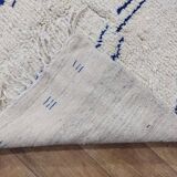 Moroccan Berber rug in cream and blue wool – 250 x 150 cm