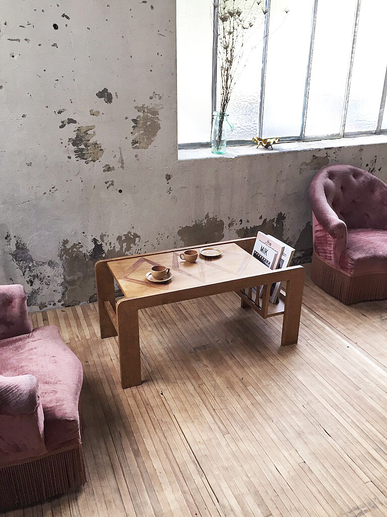 Coffee table door review