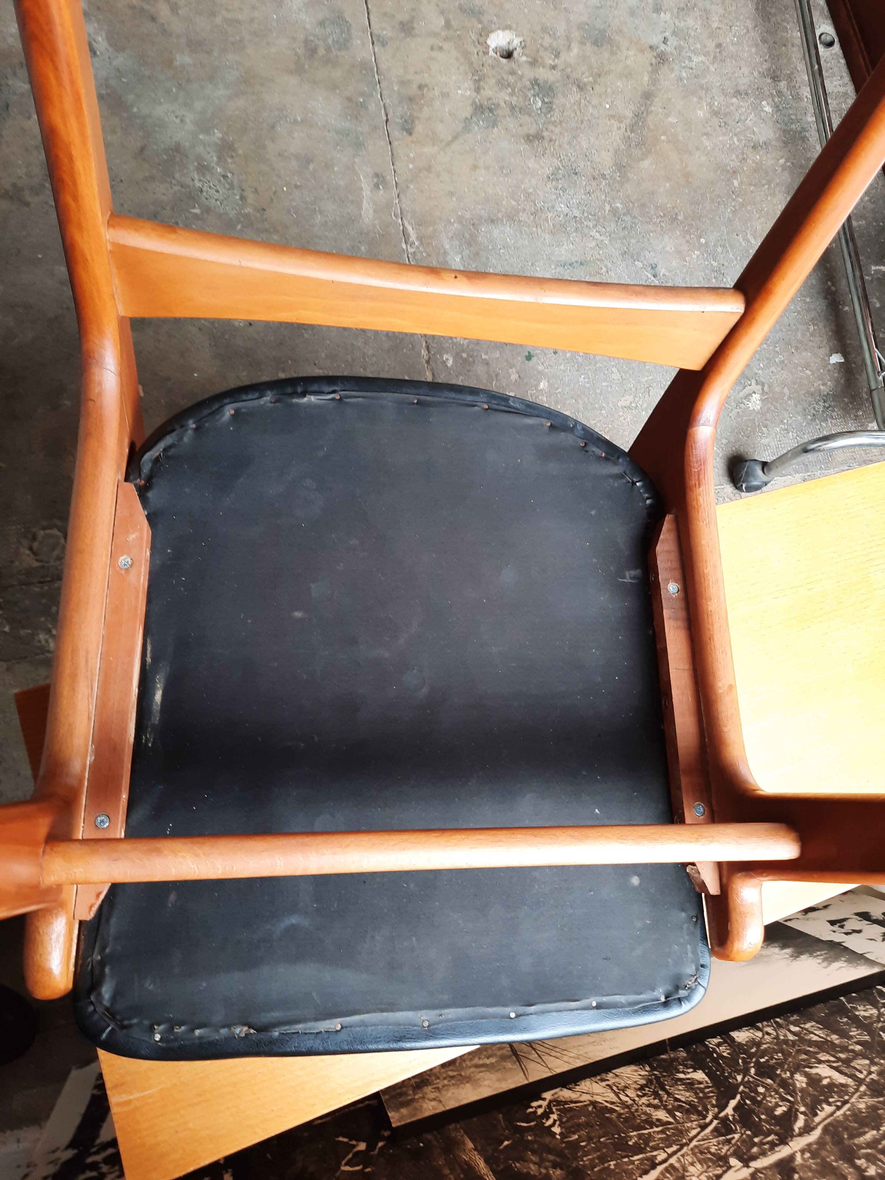 Set de 4 chaises scandinave,  Skaï  année  70