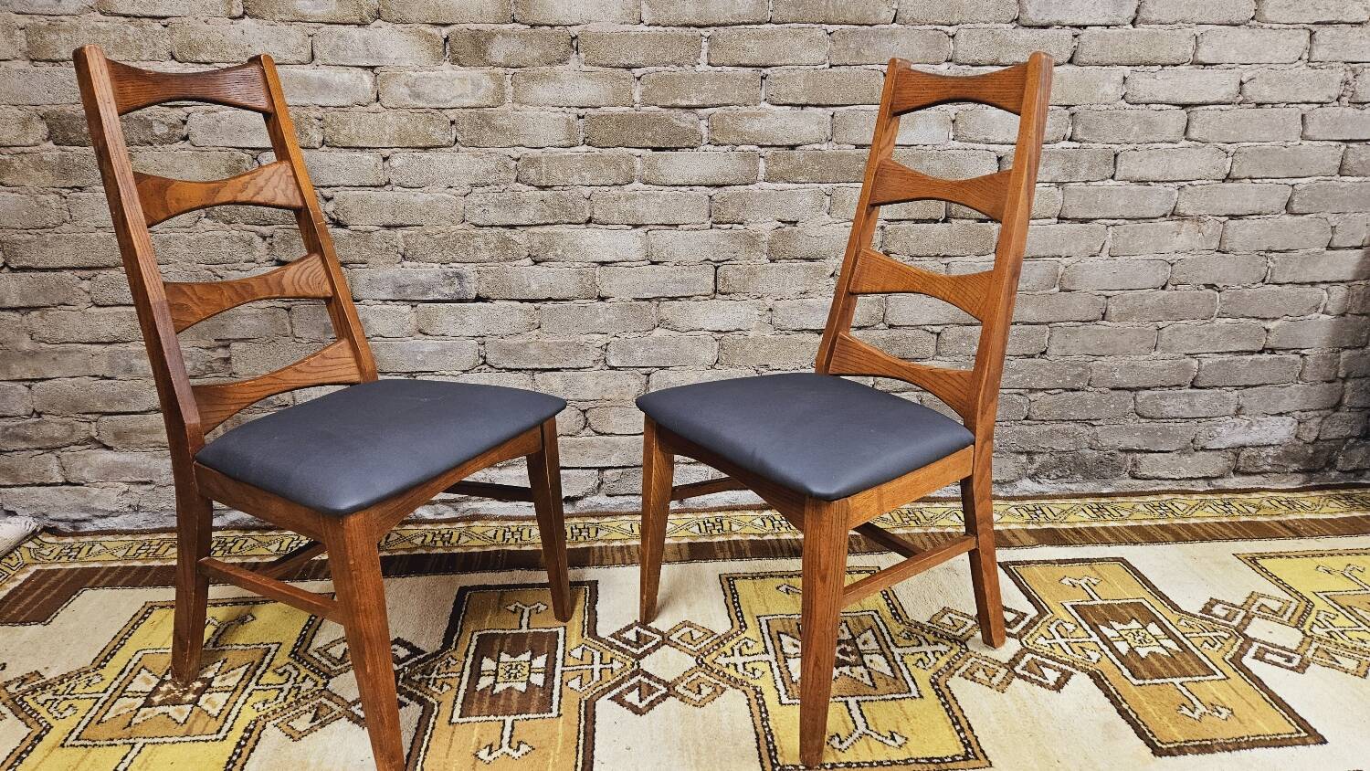 Pair of Scandinavian chairs 1970