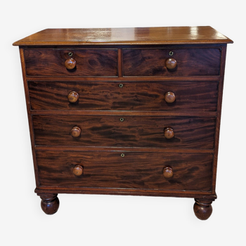 English mahogany chest of drawers