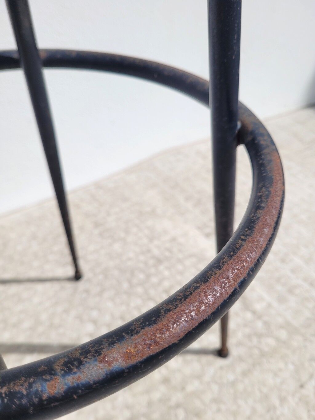 Vintage high stool in tawny faux leather