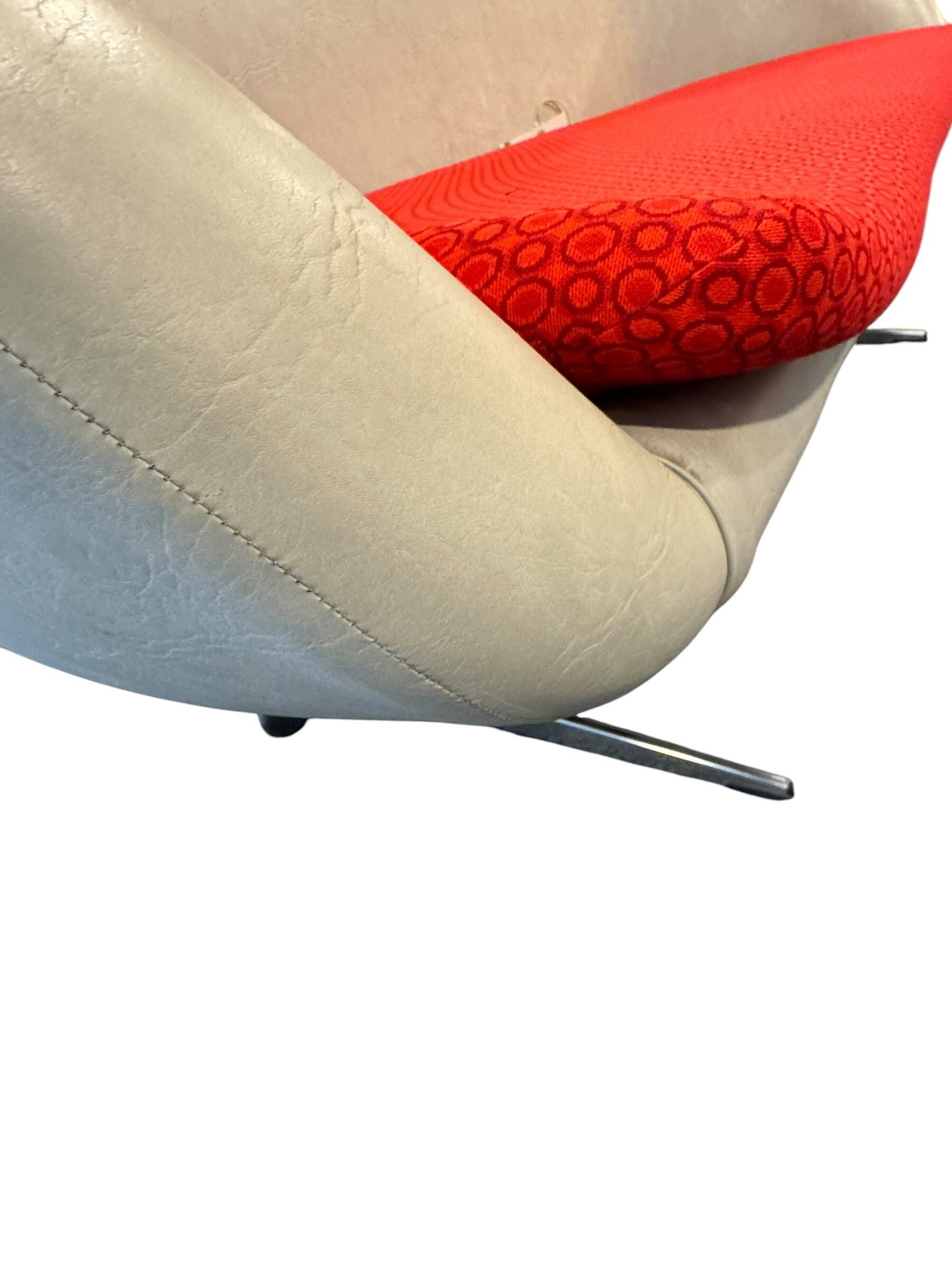Canapé et chaises de l'ère spatiale