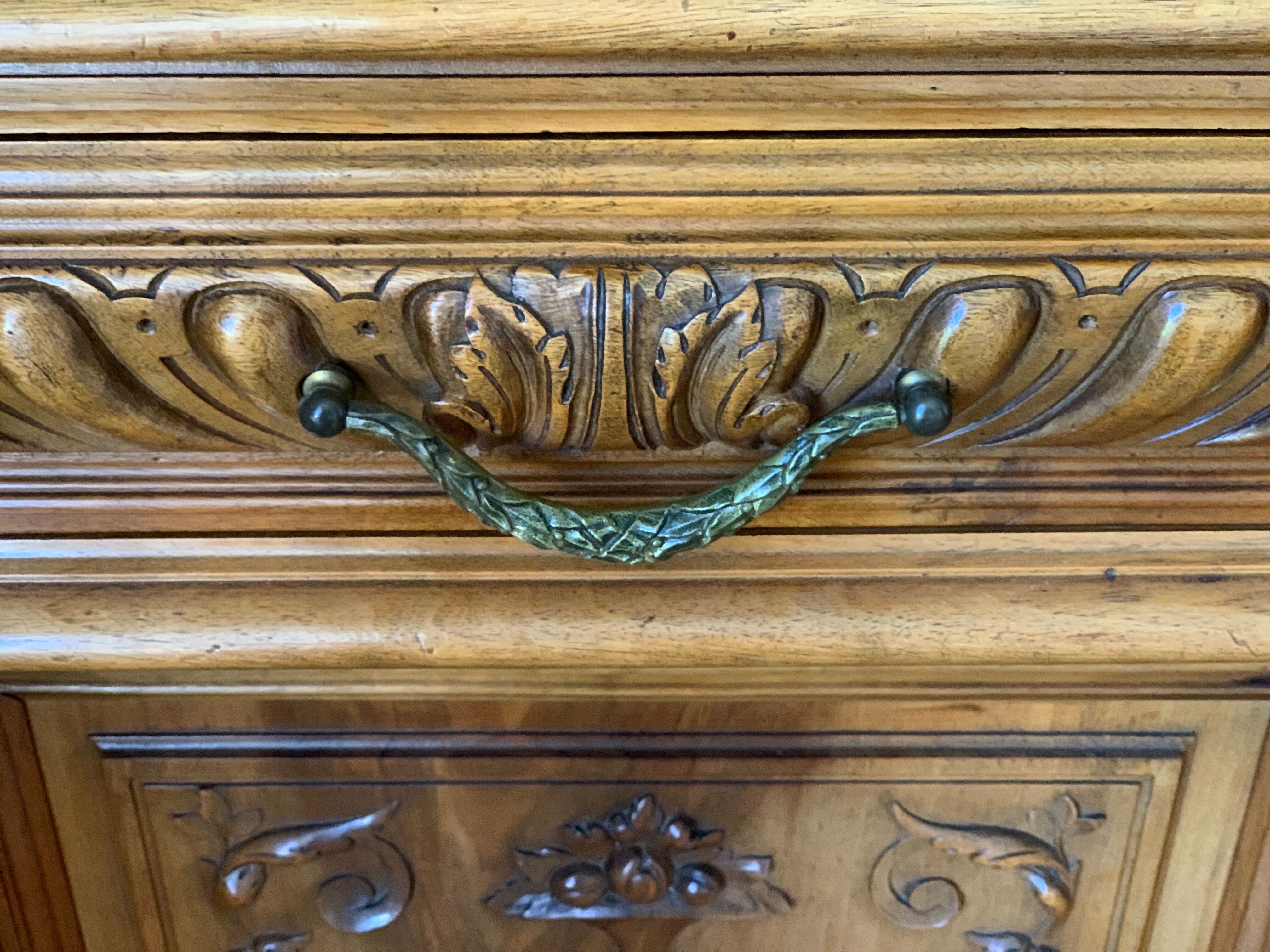 Buffet Henri II in walnut