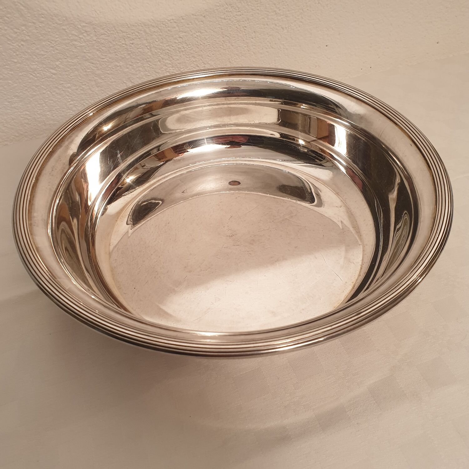 Salad bowl, ancient vegetable in silver metal