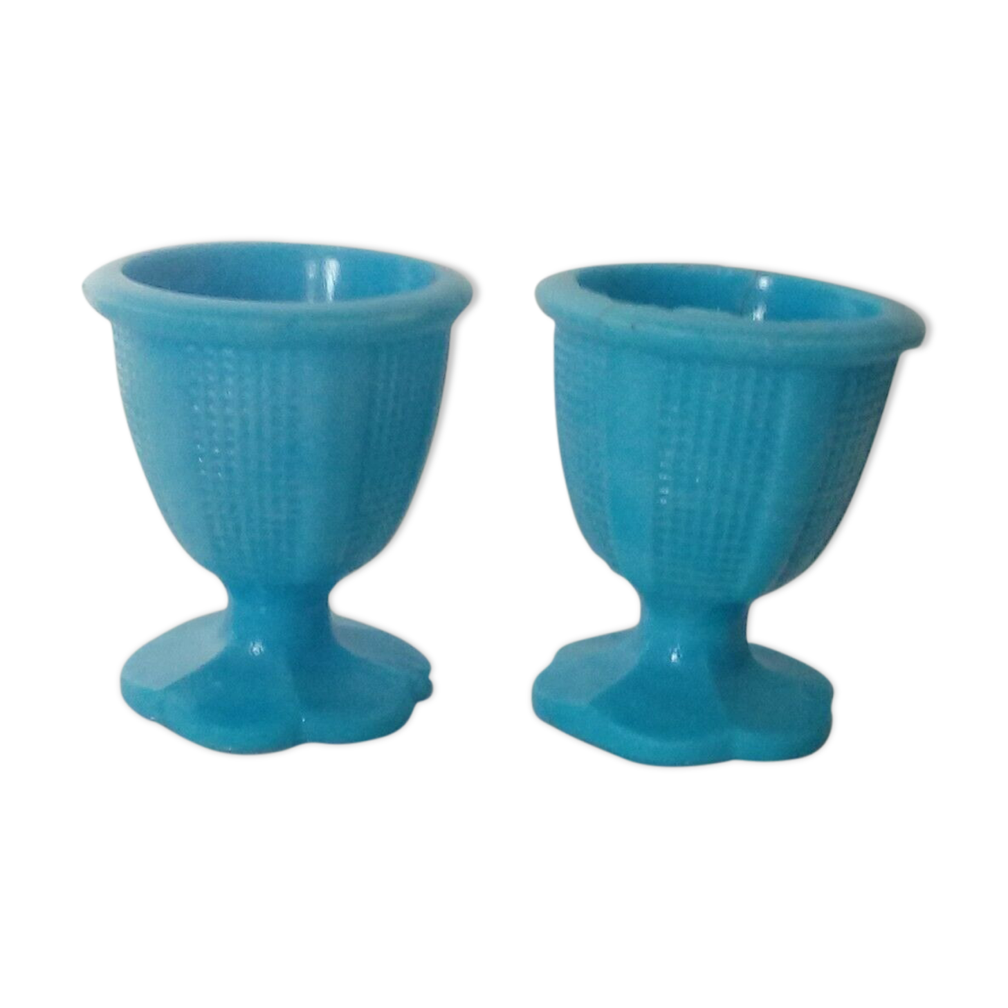 2 eggcups
