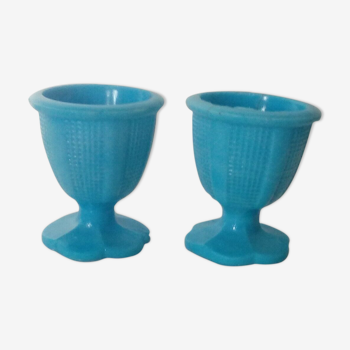 2 eggcups