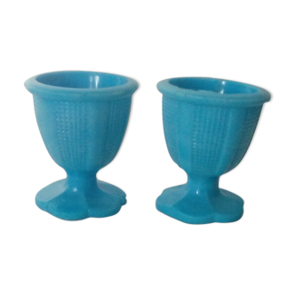 2 eggcups