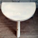 White brutalist tripod stool.