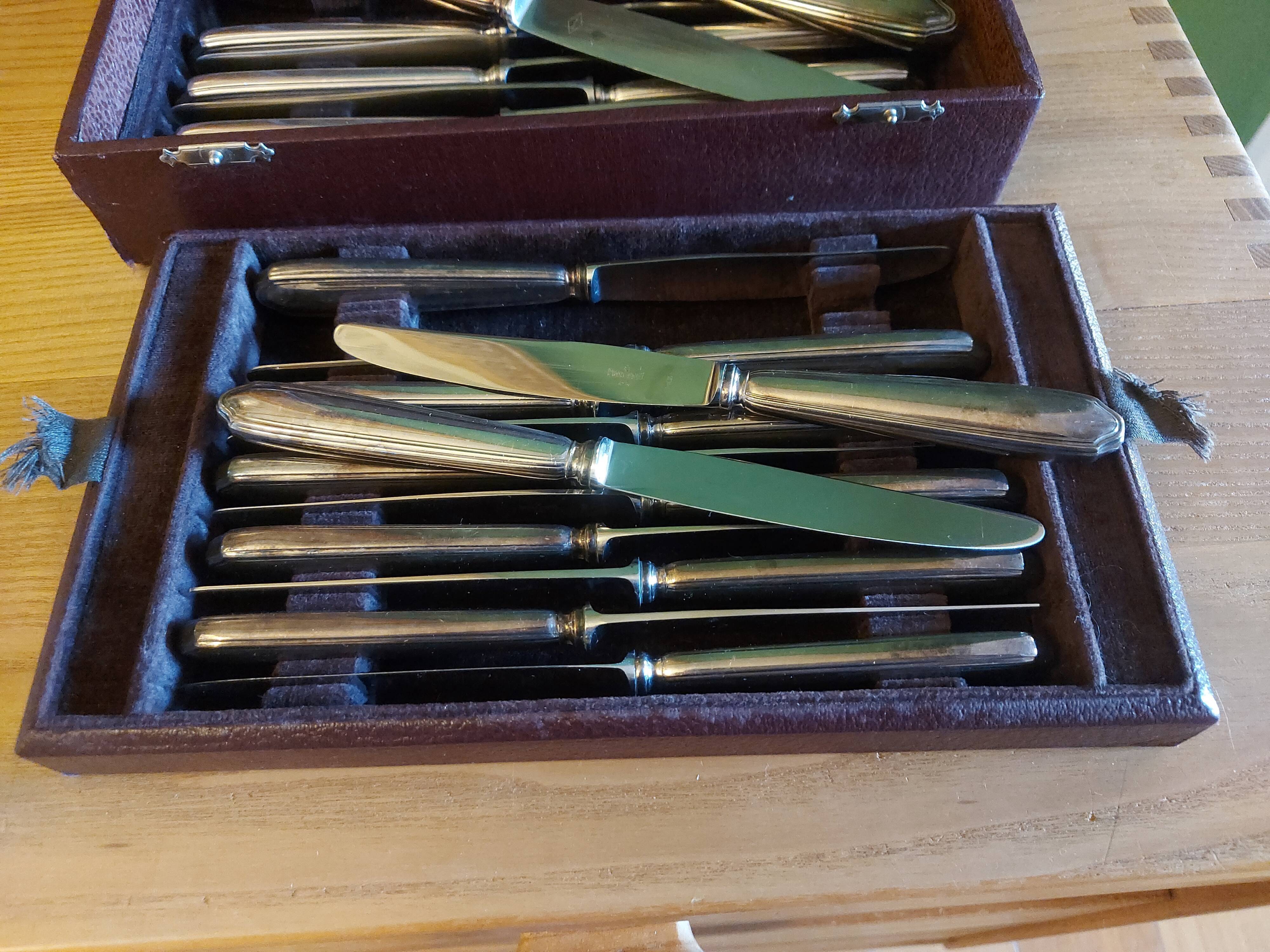 Box 24 silver metal knives, Ravinet Denfert