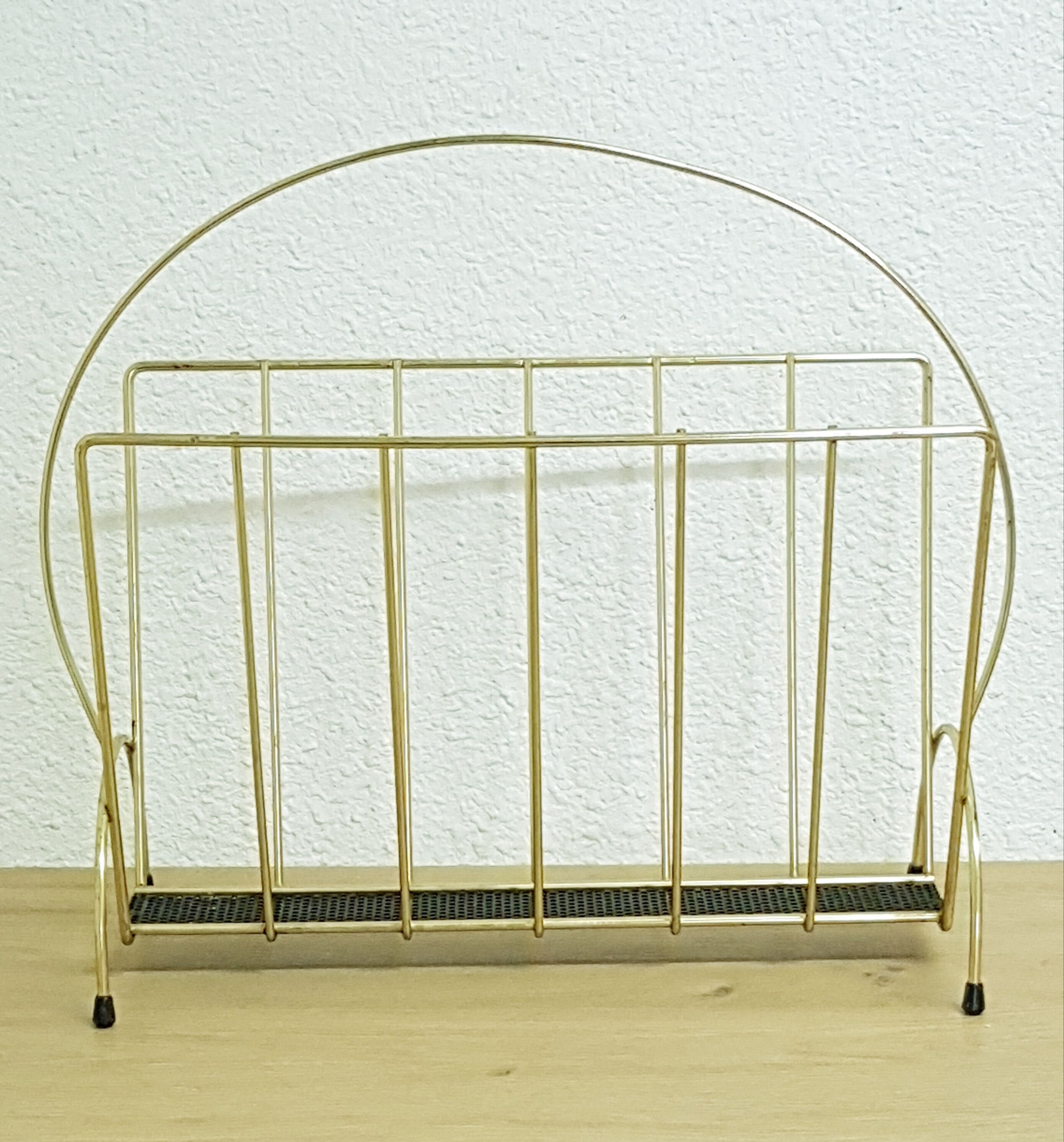 Mid-century magazine rack