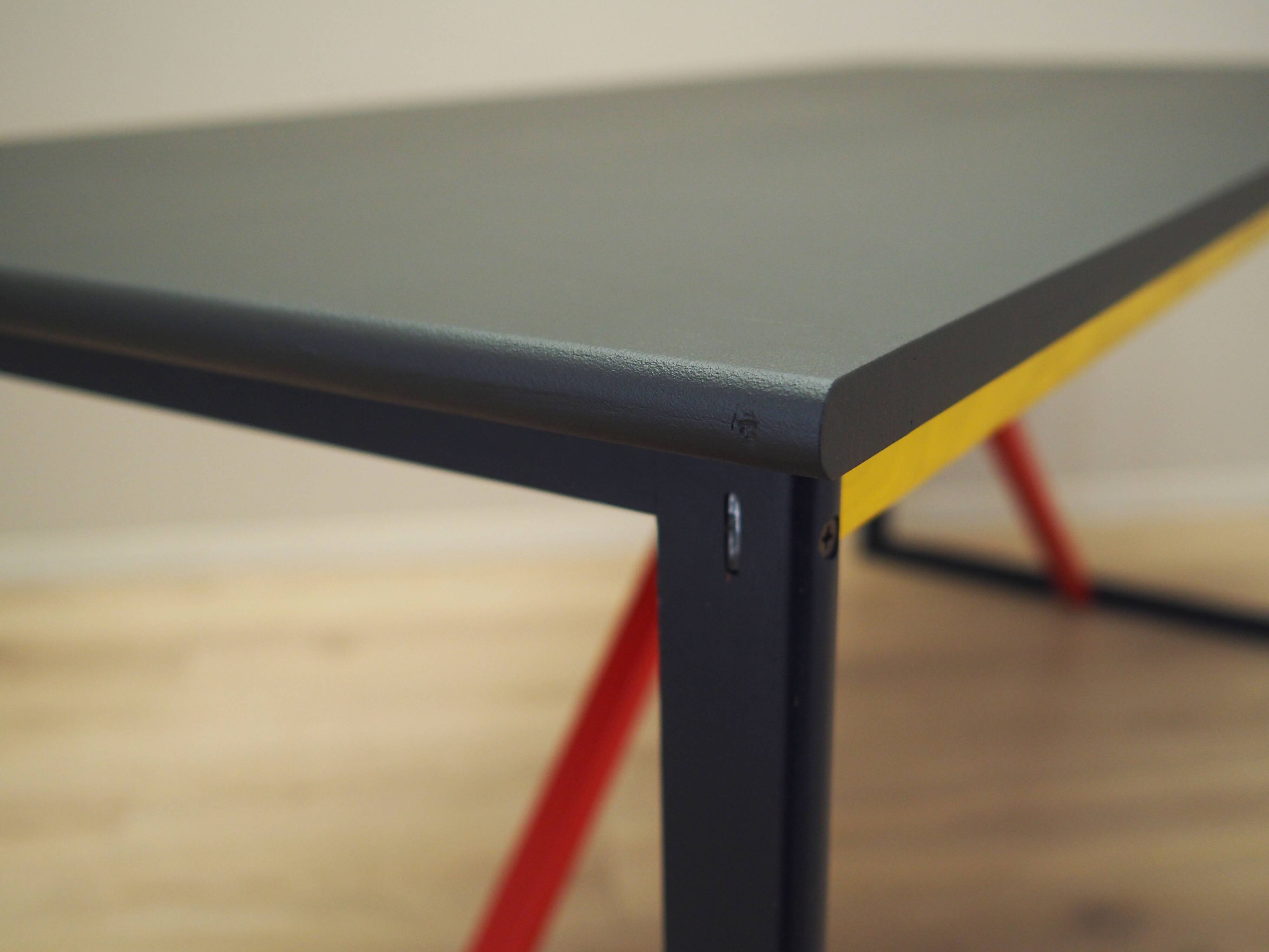 Acacia desk, Italian design, 1980s, production: Italy