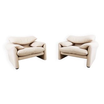 Pair of Maralunga armchair by Vico Magistretti for Cassina, 1973