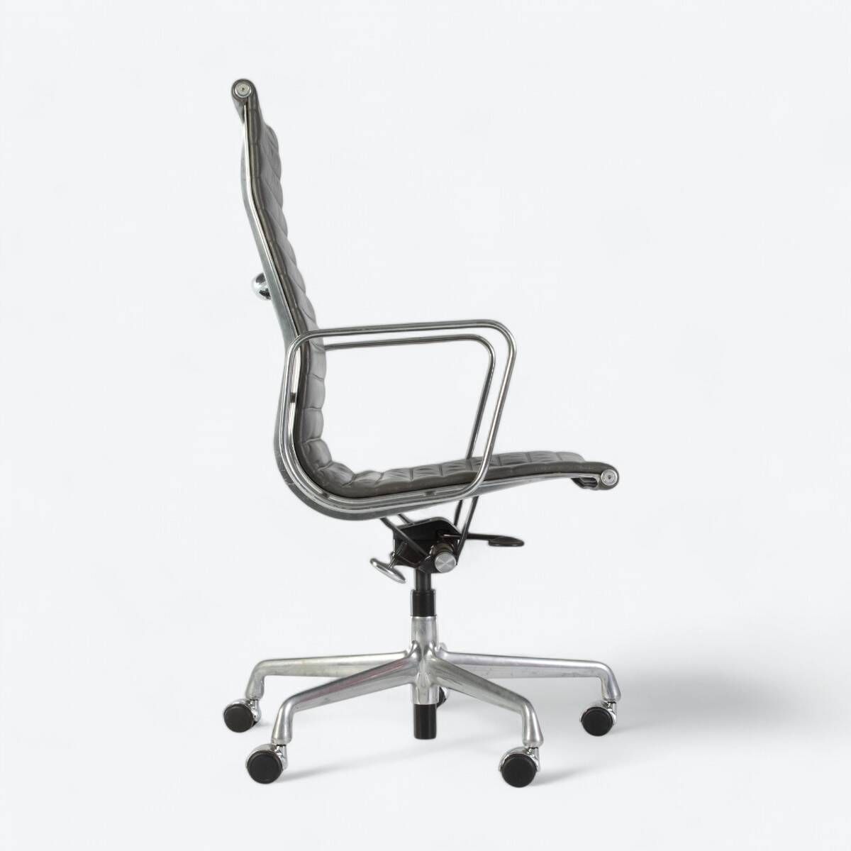 Grey Herman Miller Original Eames EA337 High Back Office Chair Castor Base