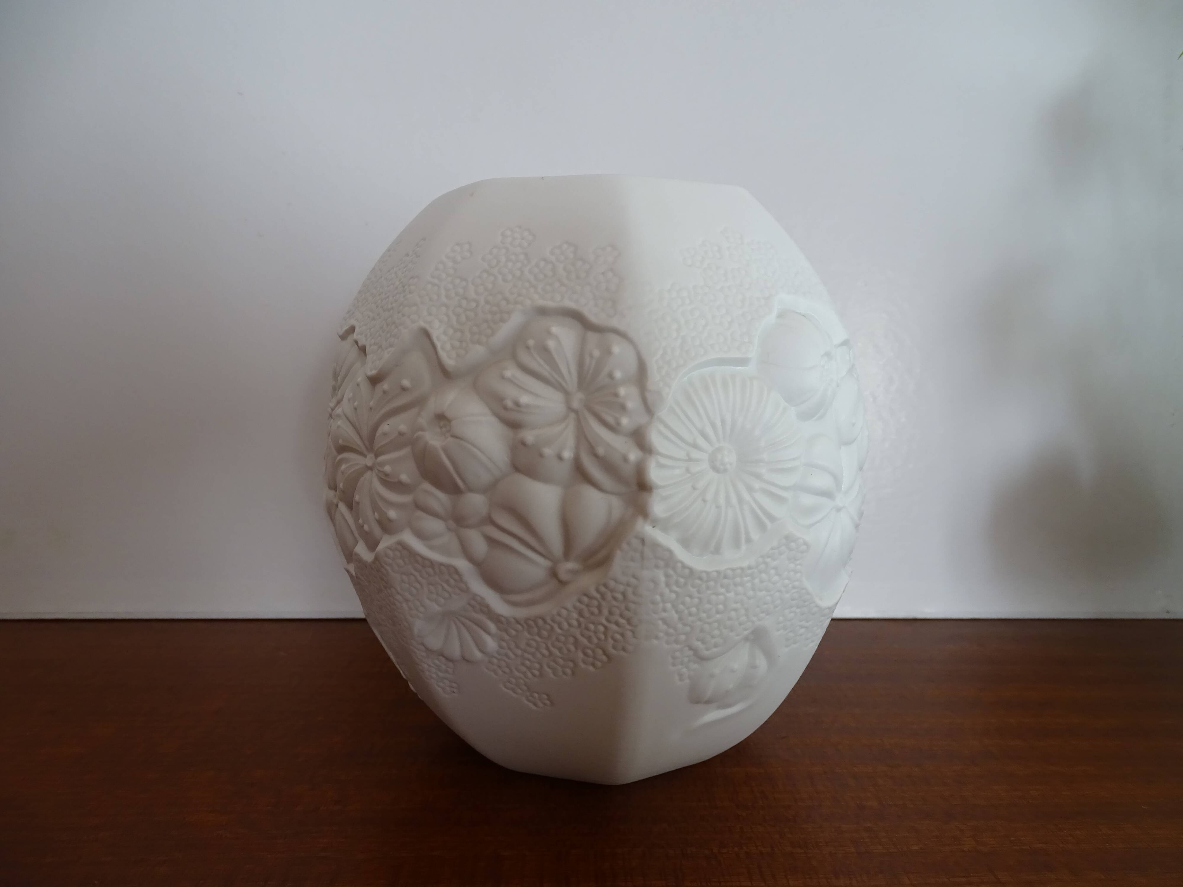 Kaiser Germany M Frey biscuit ball vase signed