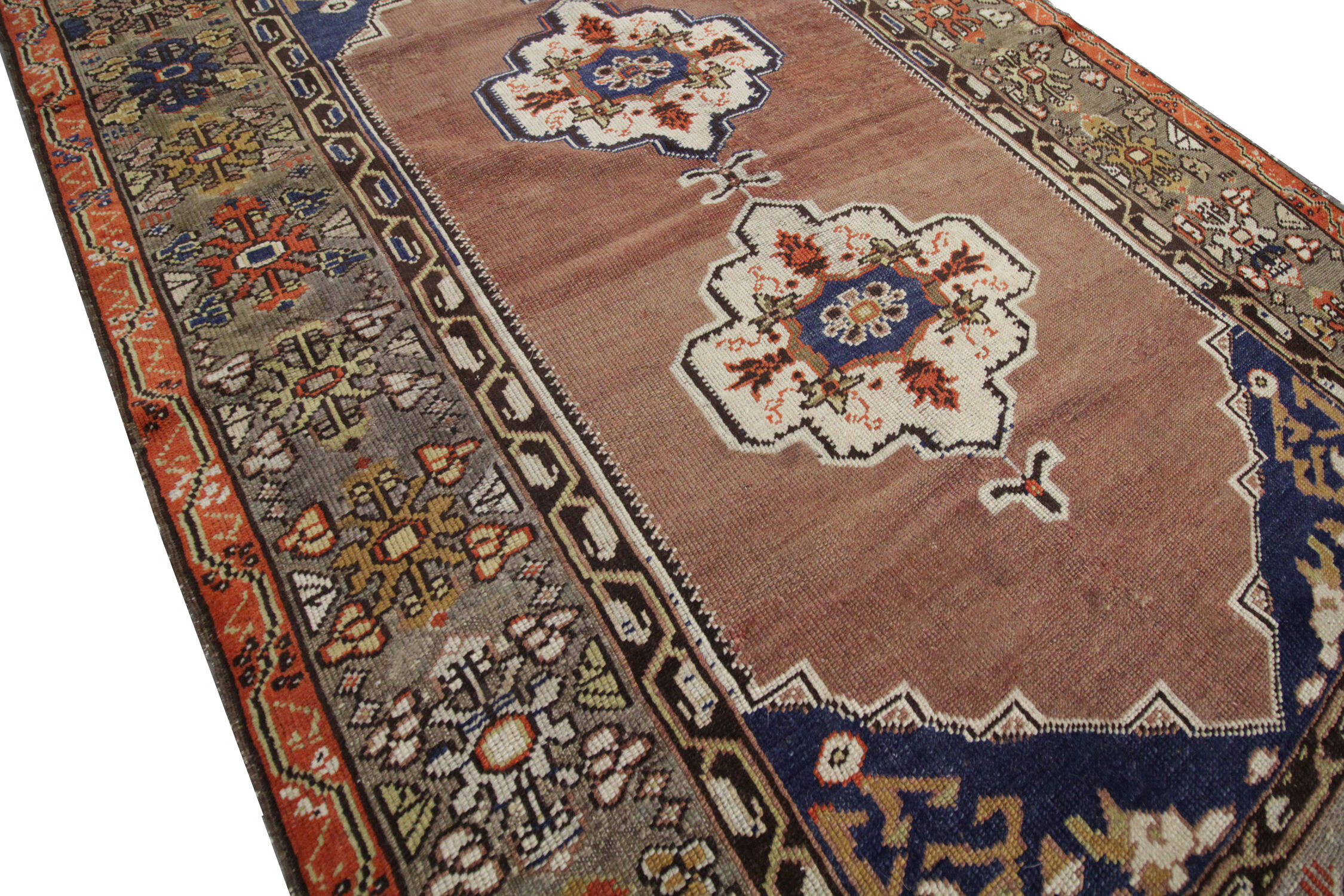 Handwoven vintage turkish wool rug- 128x187cm