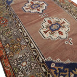 Handwoven vintage turkish wool rug- 128x187cm