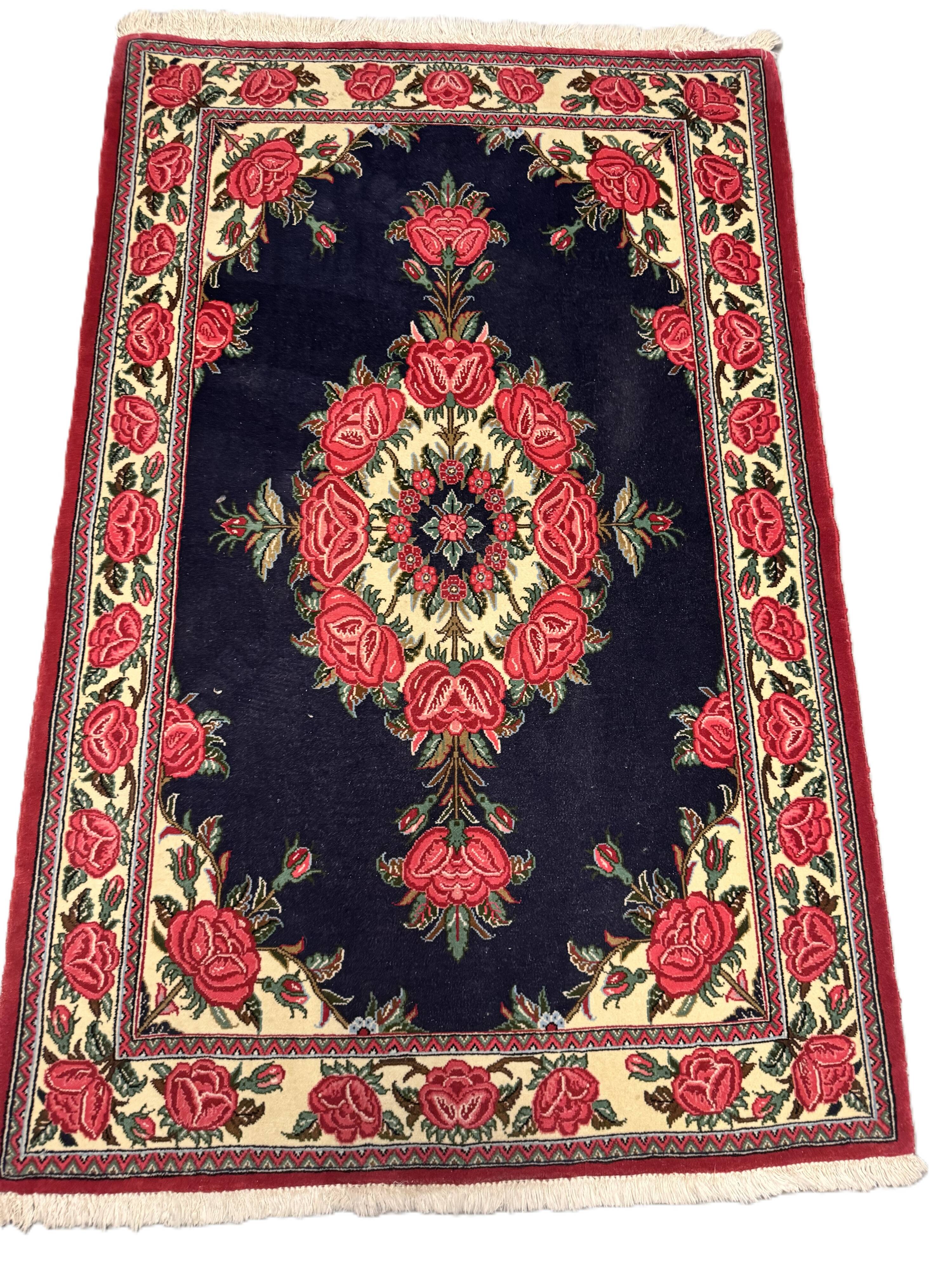 hand-woven Persian rug Ghoum