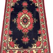 hand-woven Persian rug Ghoum