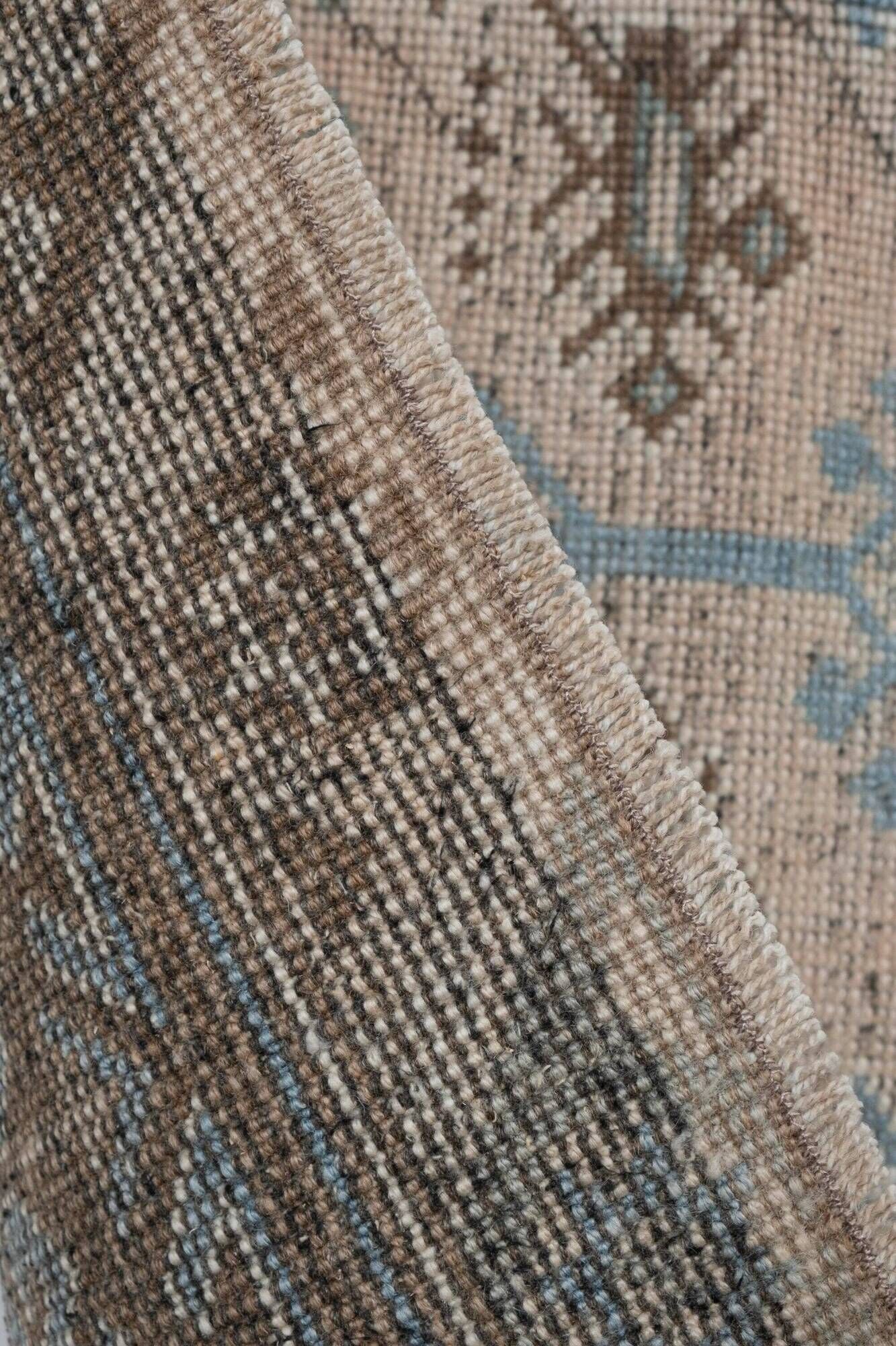 Vintage Turkish handmade rug 190x281 cm