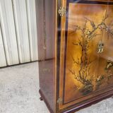 Meuble TV  laqué chinois L 1m H 1,34m P 0,50m