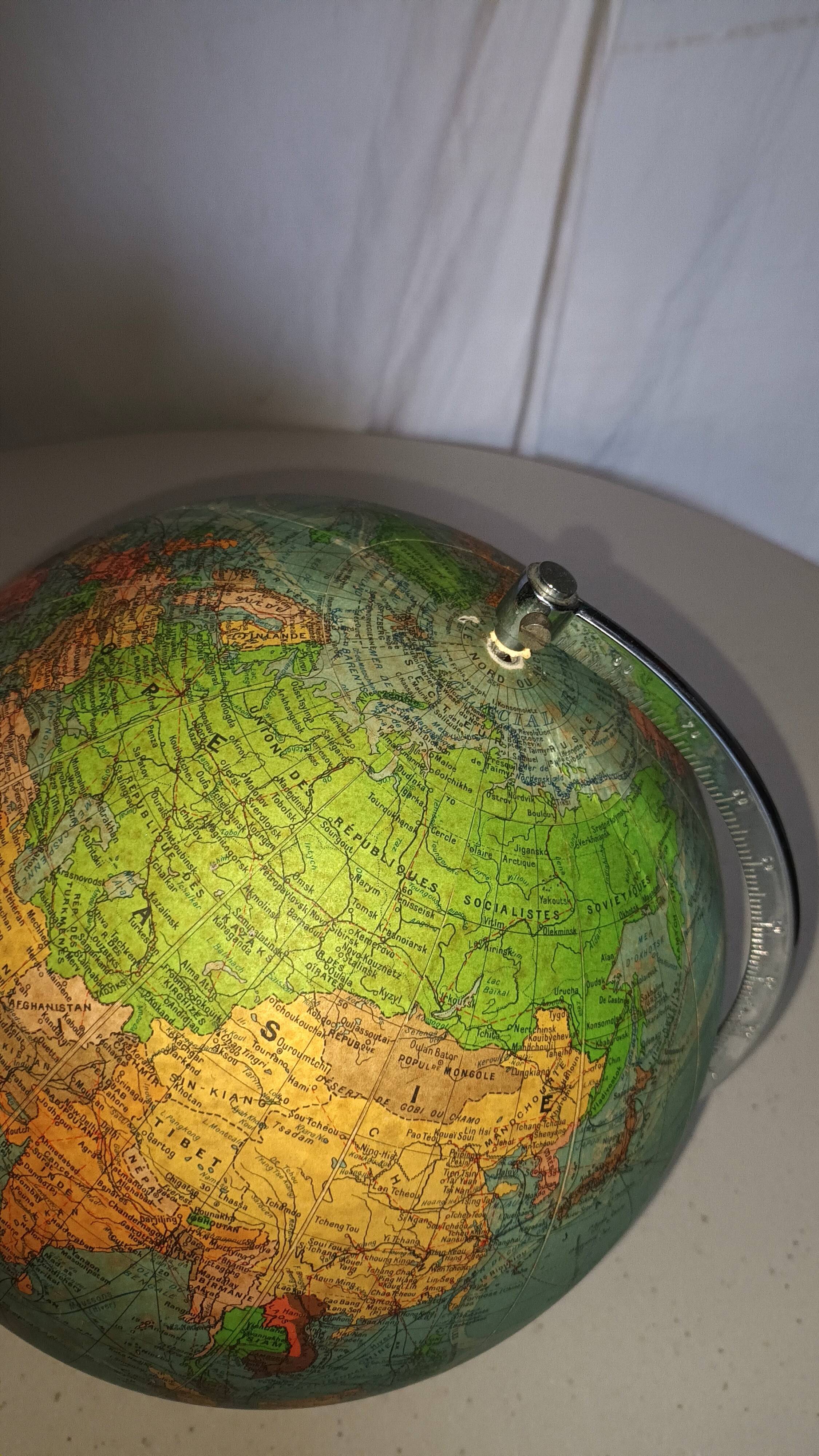 Illuminated terrestrial globe Perrina from the 1950s/60s.
