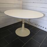 Tulip-shaped table from the 60s, Grosfillex