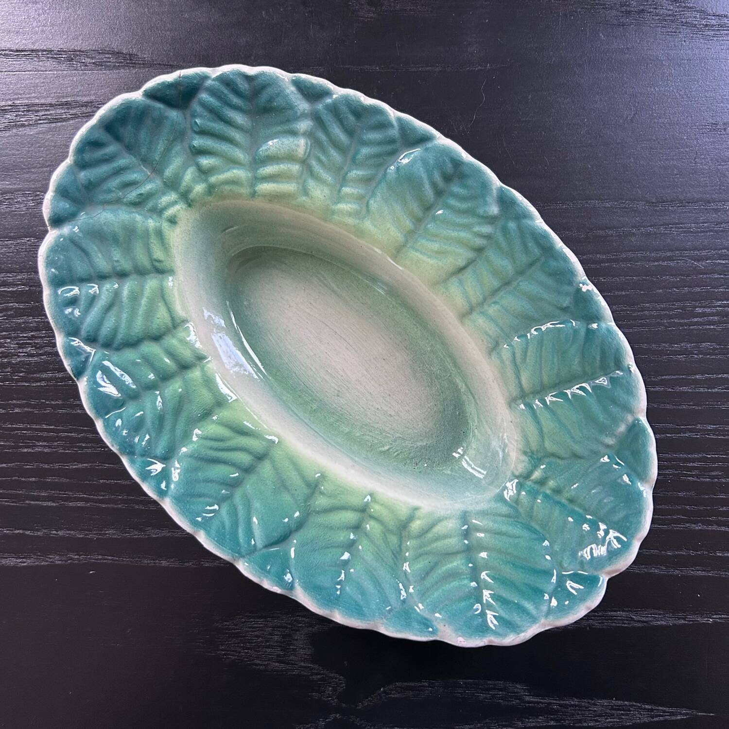 Oval slip dish