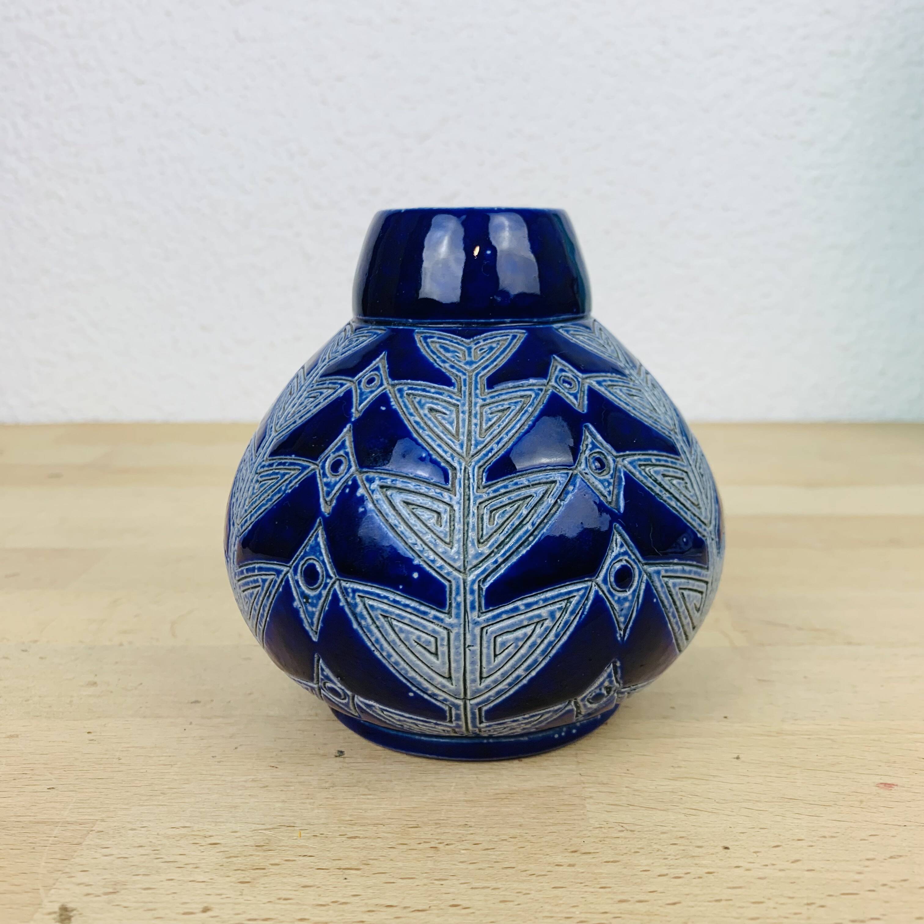 Art Deco Alsace sandstone vase 510, Hubert Krumeich-Remmy in Oberbetschdorf