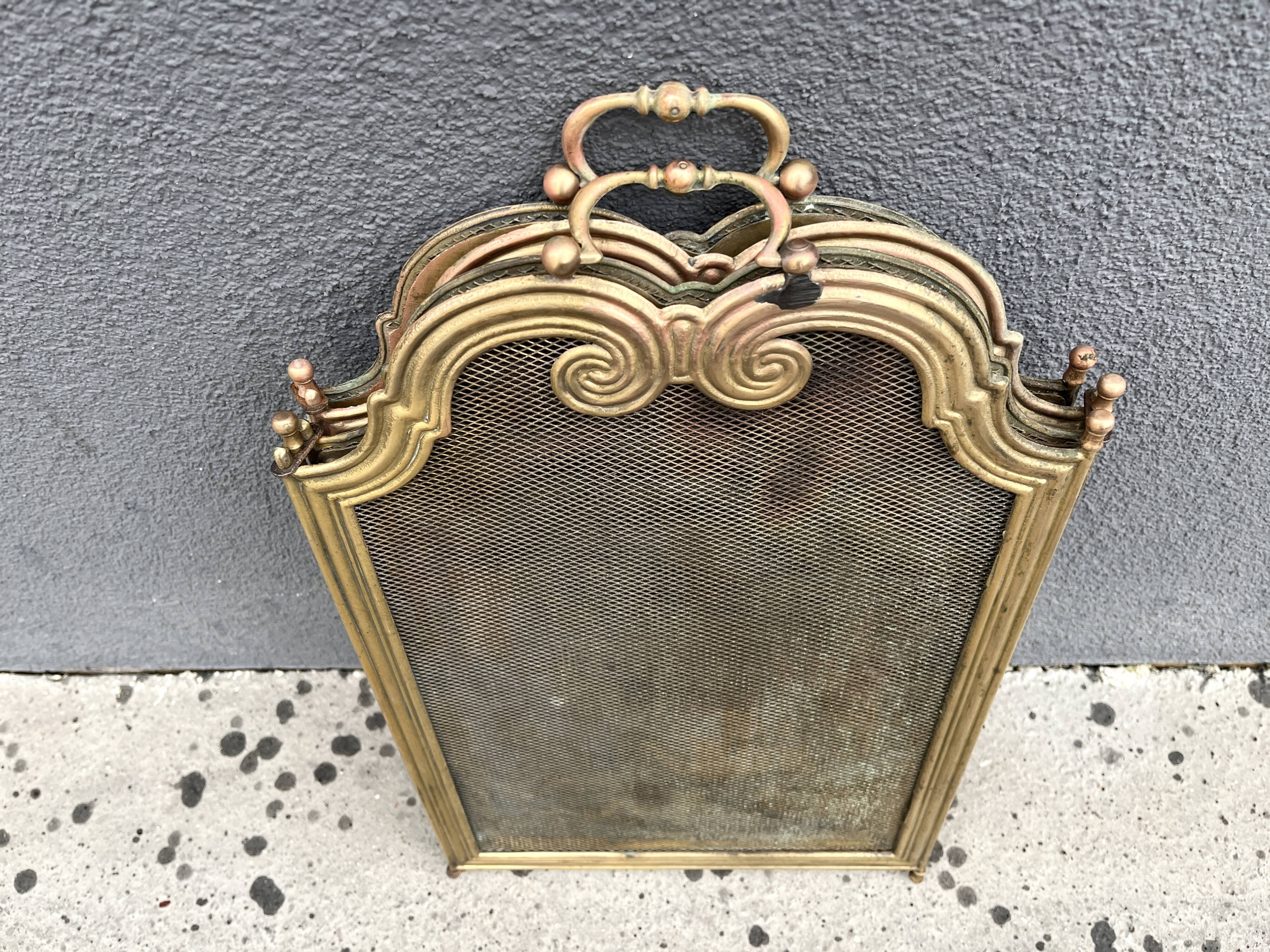 Antique brass fireplace screen from the 1920s, 4-panel fireplace screen