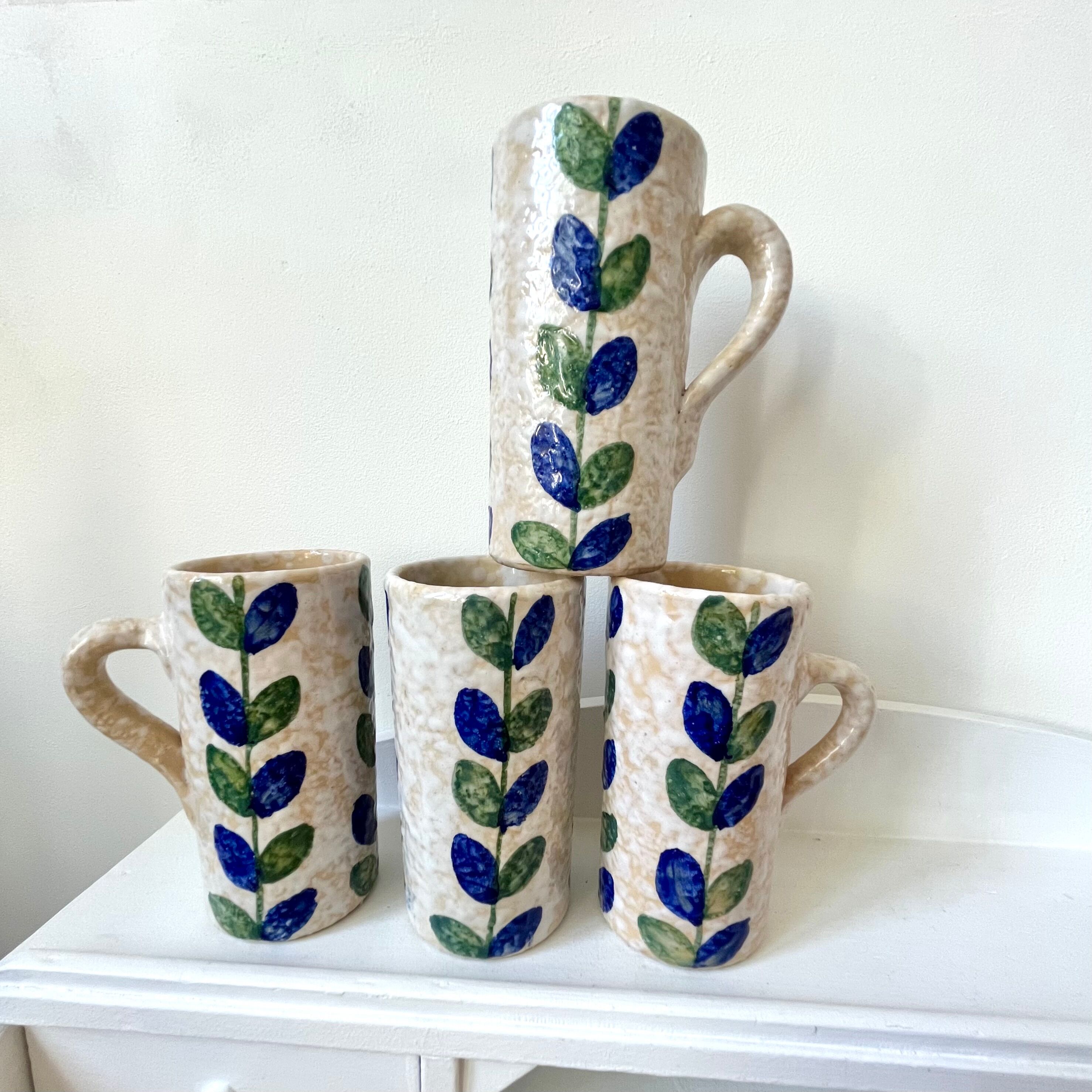 4 mugs stoneware flower decoration